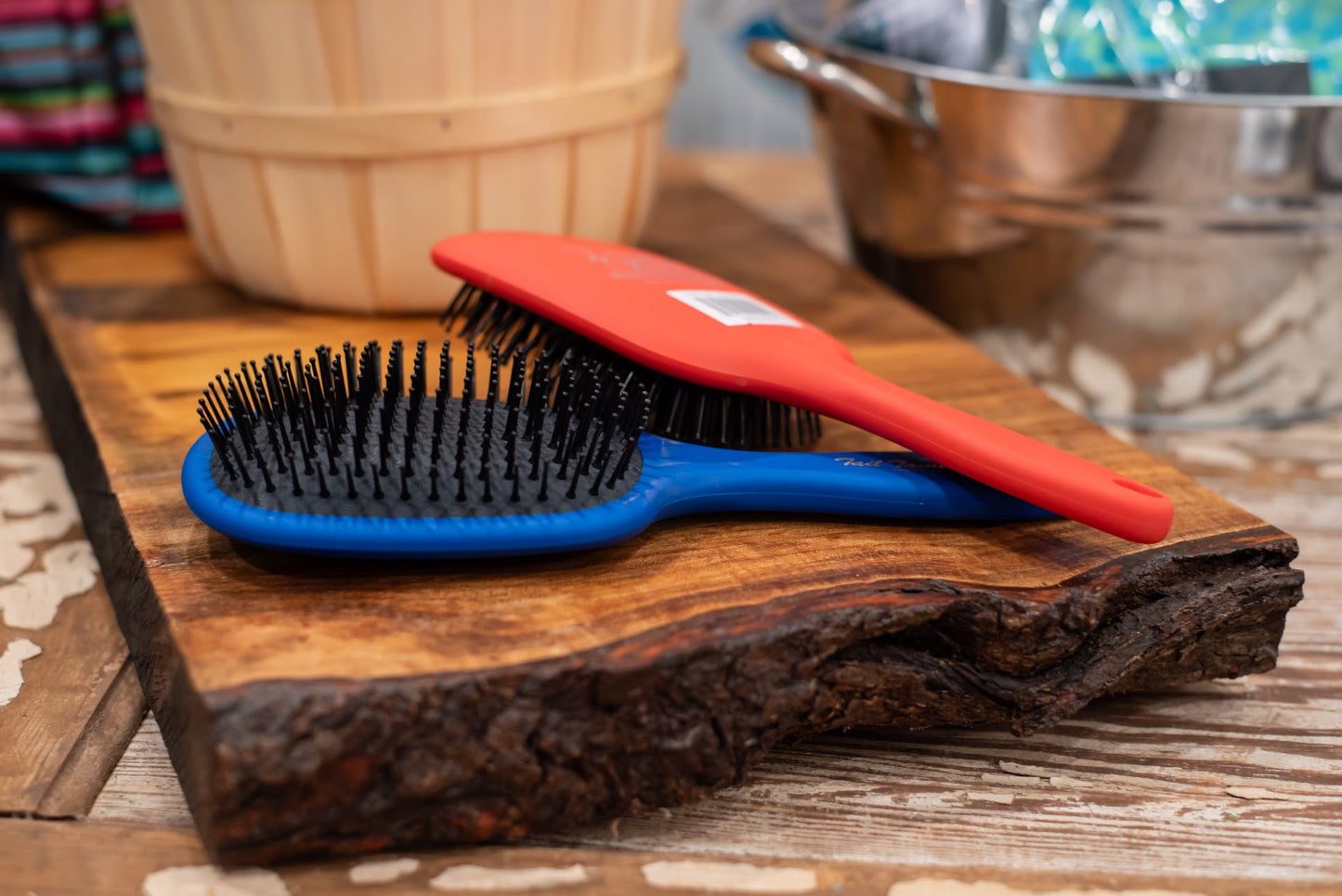 Professional's Choice Tail Tamer Paddle Brush